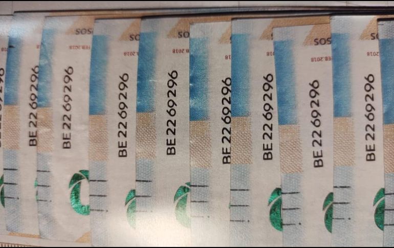 Los detenidos tenían 19 billetes falsos de 500 pesos. ESPECIAL /