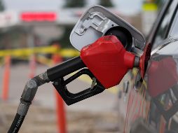 La aplicación del subsidio a las gasolinas y el diésel, al no cobrar el Impuesto Especial sobre Producción y Servicios (IEPS), ha generado una disminución en las participaciones federales. AP/ARCHIVO
