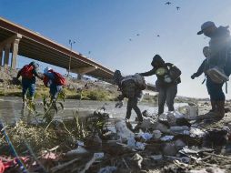 Migrantes alojados en albergues señalaron que la violencia en Ciudad Juárez confirma la fama de peligro que tiene la ciudad por las extorsiones y secuestros. AP / ARCHIVO