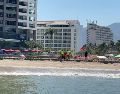 De acuerdo con la dependencia, la bandera roja en las playas de Puerto Vallarta se debe a que se presentan fuertes corrientes de retorno. ESPECIAL / Protección Civil Jalisco