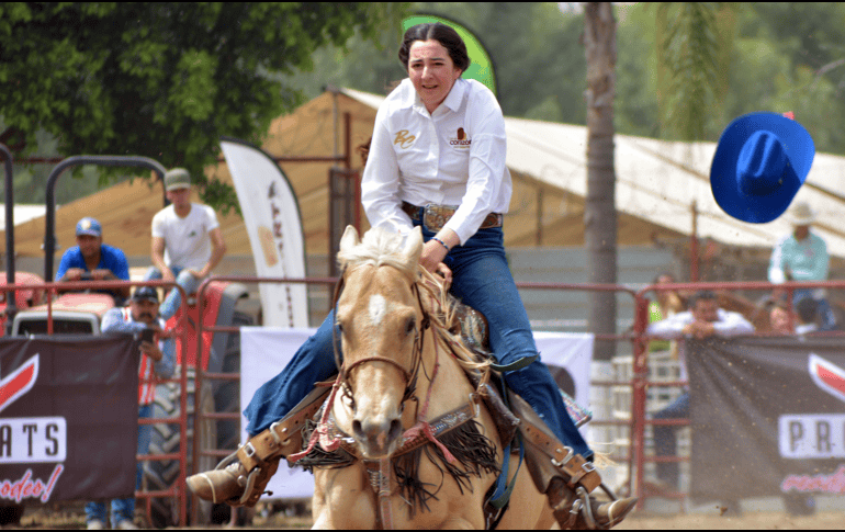 La disciplina de rodeo comprende la participación de 360 deportistas de los cuales 36 están compitiendo por la delegación de Jalisco. CORTESÍA/ CODE Jalisco.
