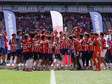 Los muchachos de la Sub-18 alcanzaron el segundo campeonato para la cantera de las Chivas en la temporada. IMAGO7