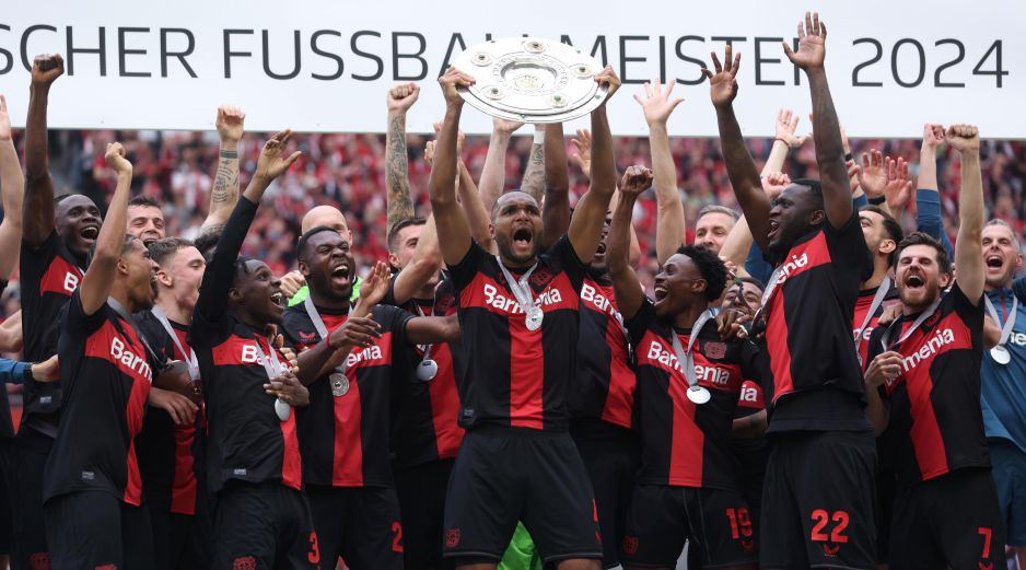 El Bayer Leverkusen festeja el primer titulo de liga en su historia. EFE/C. Neundorf