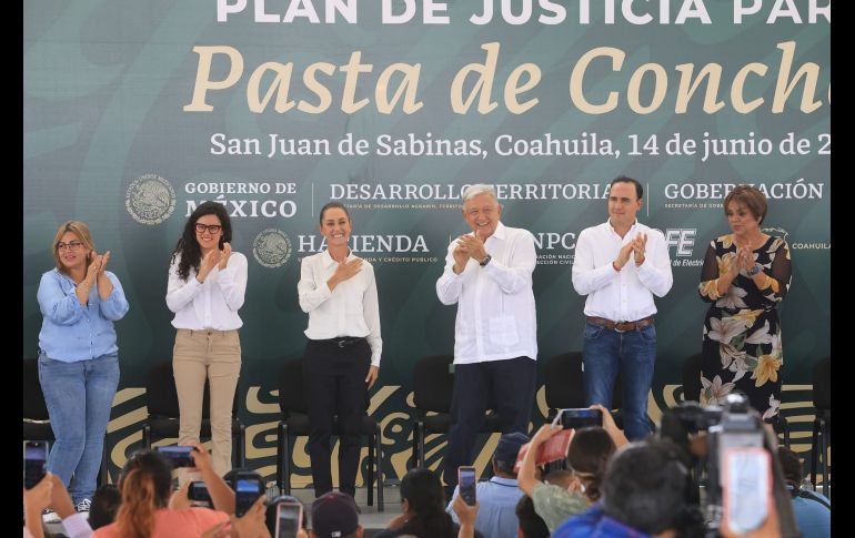 Primer evento de la gira de la virtual presidenta electa, Claudia Sheinbaum, junto con el presidente Andrés Manuel López Obrador en el municipio de San Juan Sabinas, Coahuila. SUN / G. Pano