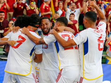 Venezuela consiguió la victoria y hace historia logrando por primera vez sumar tres partidos ganados al hilo en la Copa. EFE/ A. DAVIS.
