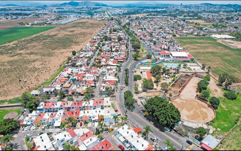 En los desarrollos ubicados en los alrededores de la carretera a Colotlán el principal problema es la falta de agua. Por eso se prohibió la construcción de más casas. EL INFORMADOR/A. Navarro