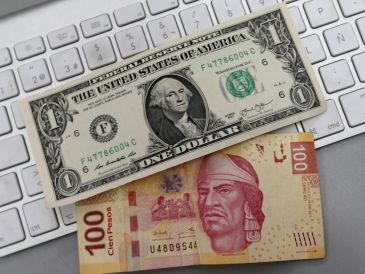 El peso mexicano cotiza en los mercados internacionales alrededor de los 18.32 pesos por dólar. NTX/ ARCHIVO