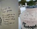 ciudadanos de Quintana Roo y Yucatán amarraron los tinacos a sus techos y les pusieron nombre y datos de su domicilio. ESPECIAL.